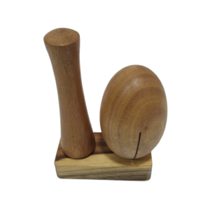CLAVE QIRUTAKI HUEVITO EN MADERA